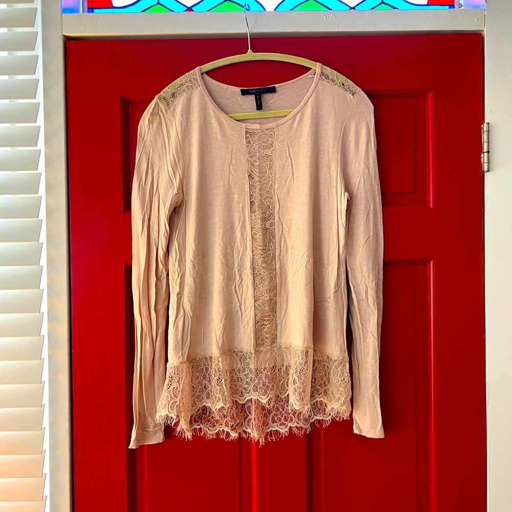 BCBG pale pink beautiful top with sheer lace details, sz S